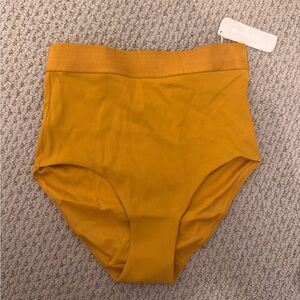Neiwai bikini bottoms in tumeric